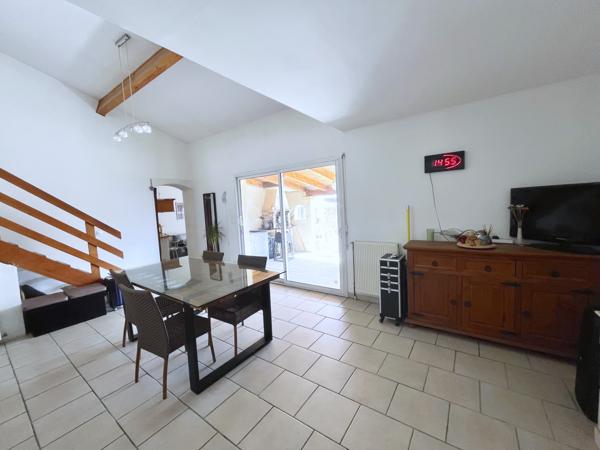 Maison
         6 pièces
        - 115 m² 395 500 € *