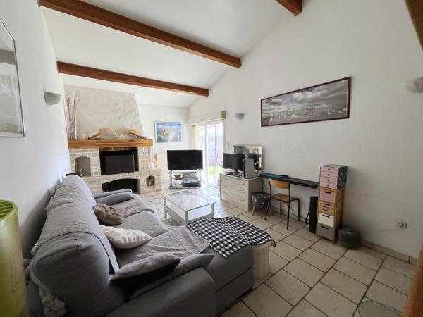Maison
         6 pièces
        - 115 m² 395 500 € *