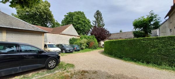 A vendre : Appartement de charme spacieux et lumineux au coeur d Etampes