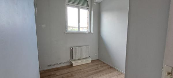 A vendre : Appartement de charme spacieux et lumineux au coeur d Etampes