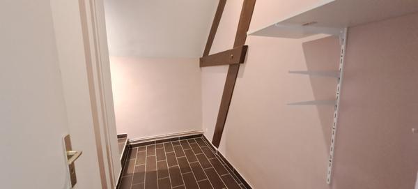 A vendre : Appartement de charme spacieux et lumineux au coeur d Etampes