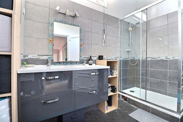 Appartement Aubervilliers 4 pièce(s) 115 m2