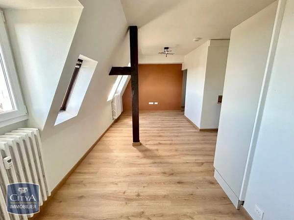 Appartement à louer 1 pièce 40.12m² Charleville-Mézières (08000)