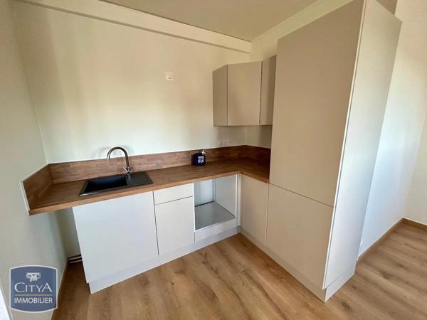 Appartement à louer 1 pièce 40.12m² Charleville-Mézières (08000)