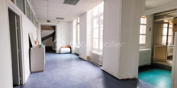 Immeuble de bureaux de 413 m²