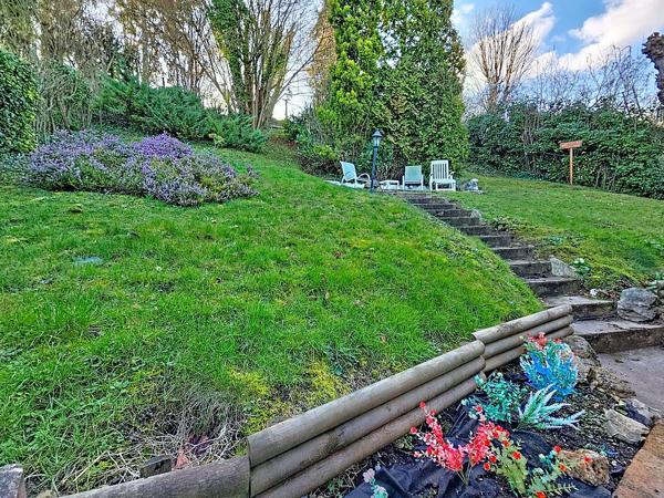 ESBLY - Maison 6 pièces de 130 m² sur terrain de 700 m²