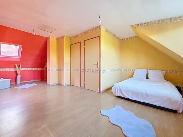 ESBLY - Maison 6 pièces de 130 m² sur terrain de 700 m²