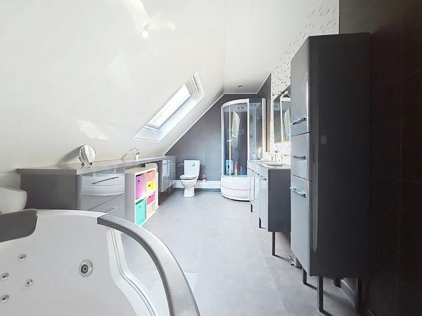 ESBLY - Maison 6 pièces de 130 m² sur terrain de 700 m²