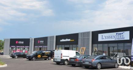 Murs commerciaux  à vendre 163 m² Saint-Paul-Trois-Châteaux