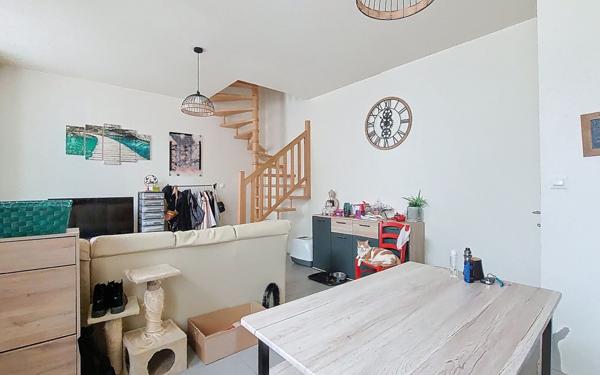 Maison à vendre    2 pièces •  Château-Renault