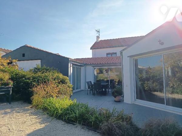 MAISON 4 CHAMBRES - 200 M² - SALLERTAINE