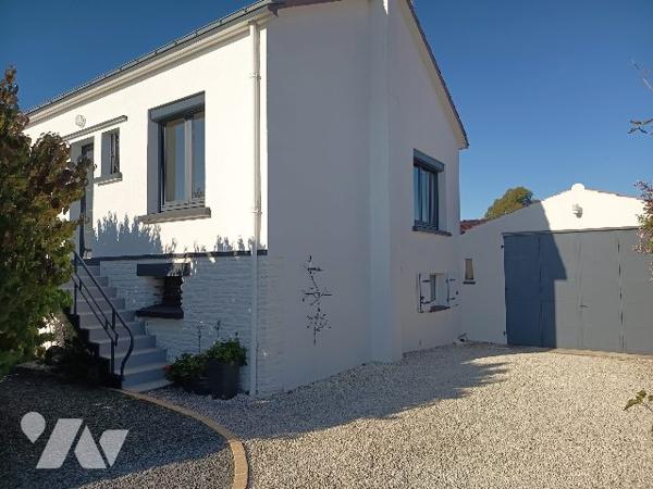MAISON 4 CHAMBRES - 200 M² - SALLERTAINE