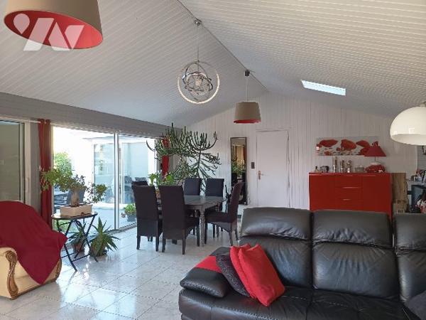 MAISON 4 CHAMBRES - 200 M² - SALLERTAINE