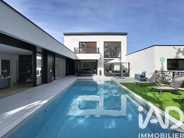 Maison à vendre 10 pièces 262,2 m² Saint-Armel