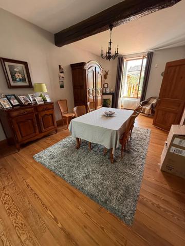 Maison de ville avec piscine ,jardin et garage