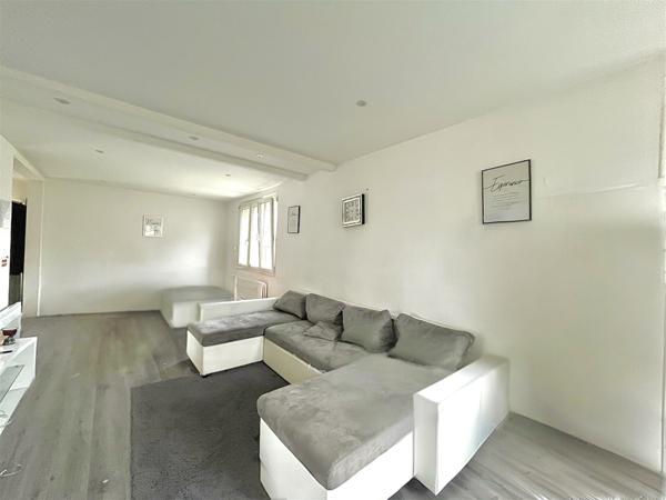 Maison 3 pièces - 77 m²