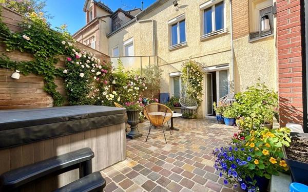 Maison à vendre    9 pièces • 236 m2 Chartres