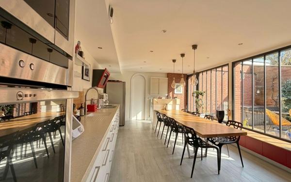 Maison à vendre    9 pièces • 236 m2 Chartres