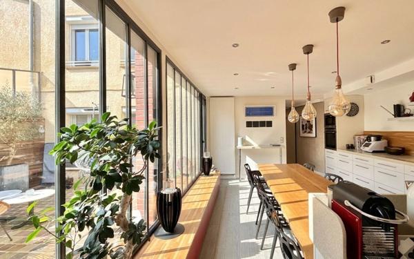 Maison à vendre    9 pièces • 236 m2 Chartres