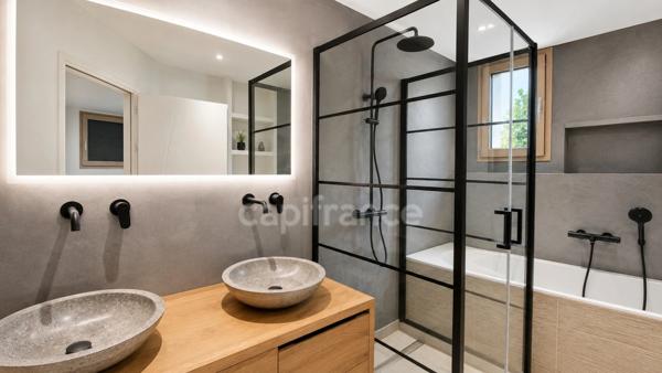 Maison à vendre 15 pièces CROZET (01)