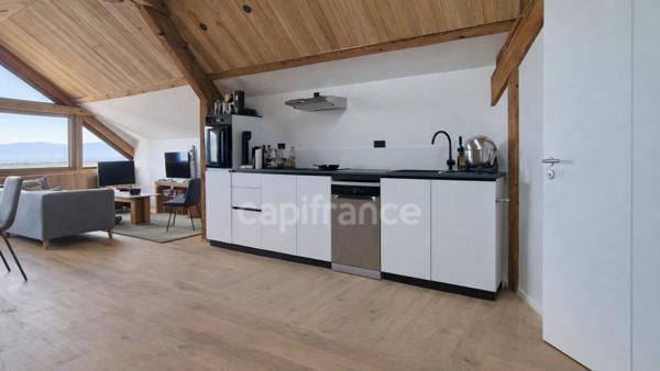Maison à vendre 15 pièces CROZET (01)