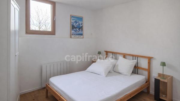 Maison à vendre 15 pièces CROZET (01)