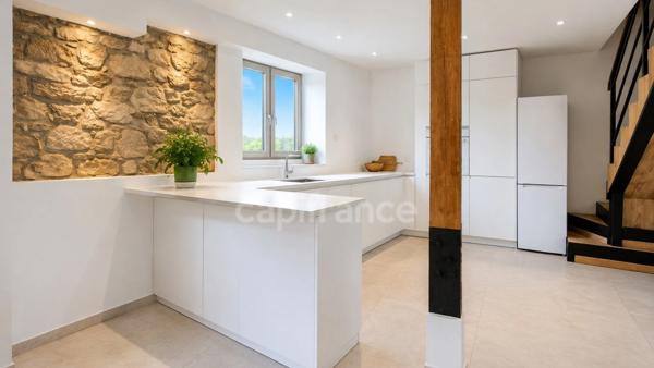 Maison à vendre 15 pièces CROZET (01)