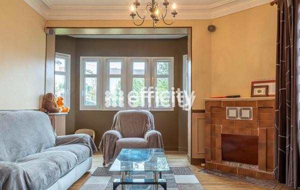 Maison
         6 pièces
        - 100 m² 309 000 € *