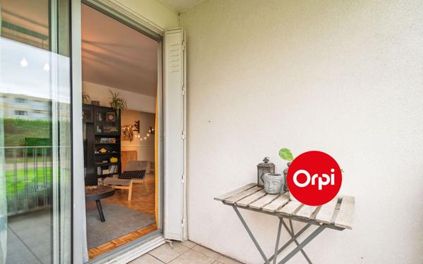 Appartement à vendre    5 pièces • 103,80 m2 Saint-Priest