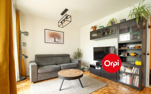 Appartement à vendre    5 pièces • 103,80 m2 Saint-Priest