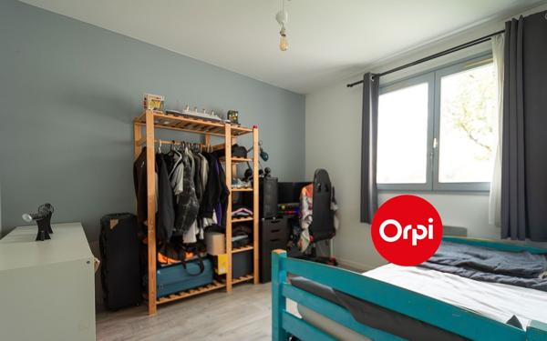 Appartement à vendre    5 pièces • 103,80 m2 Saint-Priest