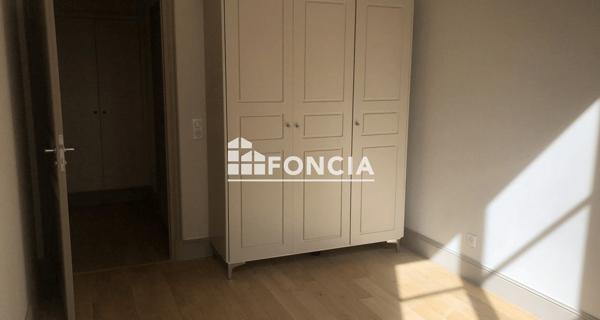 Location Appartement 2 pièces 43.4 m² - Versailles 78000