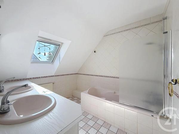 Maison à vendre  7 pièces - 159 m 2   GUILERS  - 29