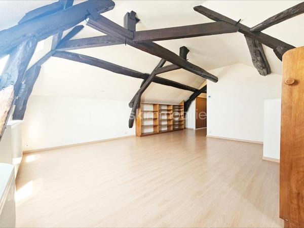 Maison traditionnelle de 196 m²