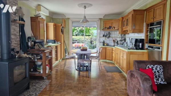 5 CHAMBRES-JOLI JARDIN-ACCES COMMERCES IMMEDIAT