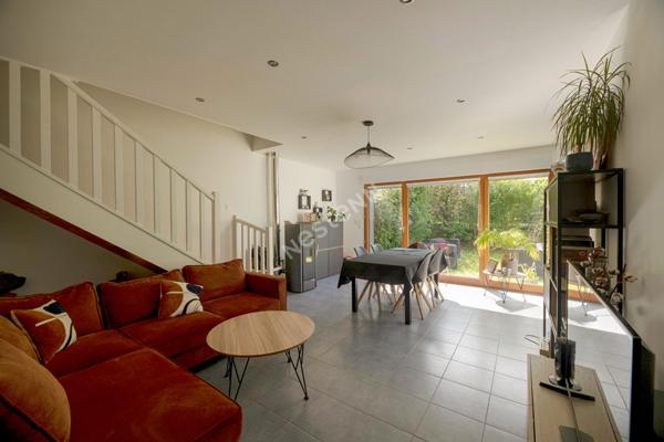 EXCLUSIVITE NOUVEAUTE BOURGBARRE - Maison récente de type 4 - jardin sud - Proche commodités et Rennes.