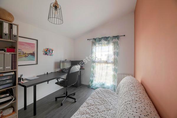 EXCLUSIVITE NOUVEAUTE BOURGBARRE - Maison récente de type 4 - jardin sud - Proche commodités et Rennes.