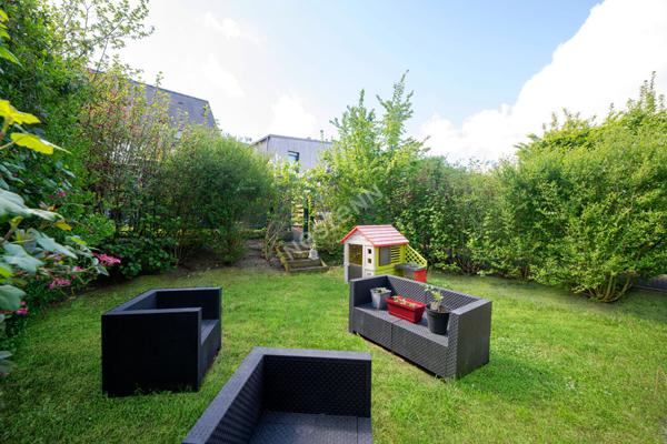 EXCLUSIVITE NOUVEAUTE BOURGBARRE - Maison récente de type 4 - jardin sud - Proche commodités et Rennes.