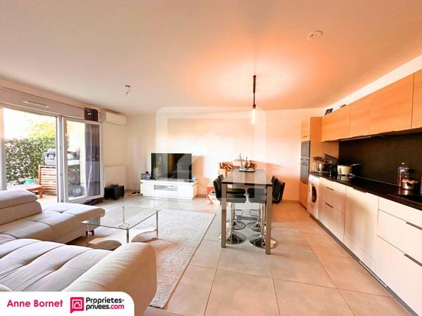 Appartement 3 pièces dans résidence récente avec 2 parkings