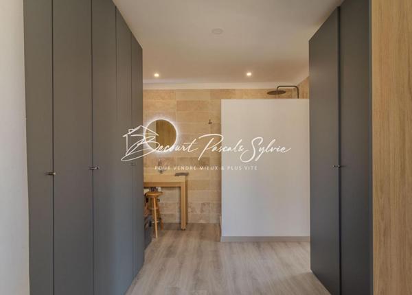 Villa Carpentras (84200) 6 pièce(s) 160 m2 +T2 indépendant  50m2 env. et piscine