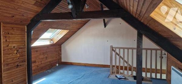 MALICORNE SUR SARTHE : MAISON DE BOURG avec jardinet  et sur terrain 95 m²