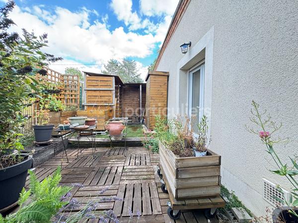 Vente
                Maison52,65 m² - 3 Pièces -
                    SAINT JEAN DE BRAYE (45800)