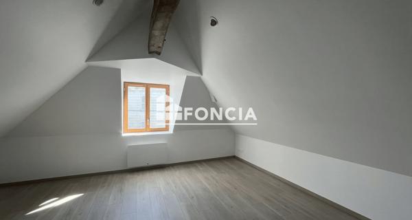 Location Appartement 4 pièces 79.49 m² - Saint-georges-sur-cher 41400
