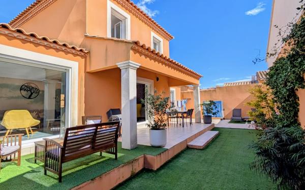 Maison à vendre    5 pièces •  Jonquières-Saint-Vincent