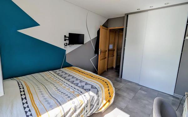 Maison à vendre    5 pièces •  Jonquières-Saint-Vincent