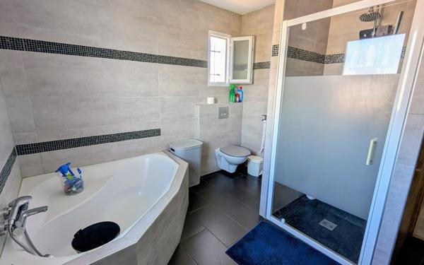 Maison à vendre    5 pièces •  Jonquières-Saint-Vincent