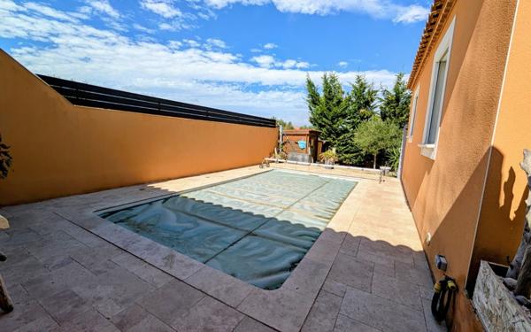 Maison à vendre    5 pièces •  Jonquières-Saint-Vincent