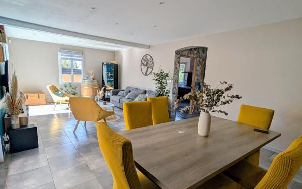 Maison à vendre    5 pièces •  Jonquières-Saint-Vincent