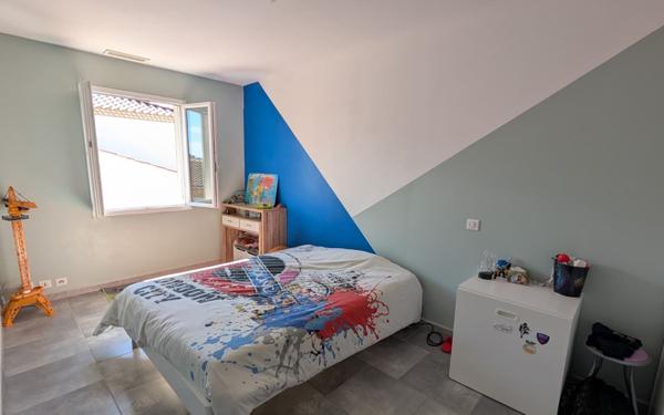 Maison à vendre    5 pièces •  Jonquières-Saint-Vincent