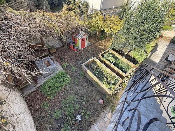 À vendre - Maison individuelle, 8 pièces située à Tours (37000)